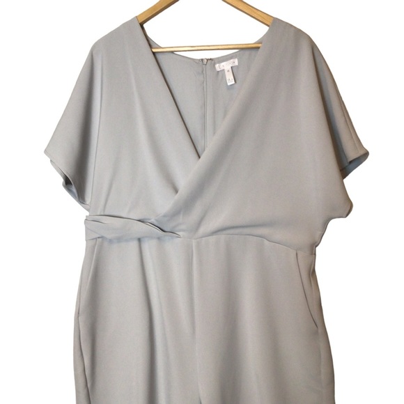 Leith Surplice Cropped Wide Leg Jumpsuit Size 1x - Picture 4 of 10